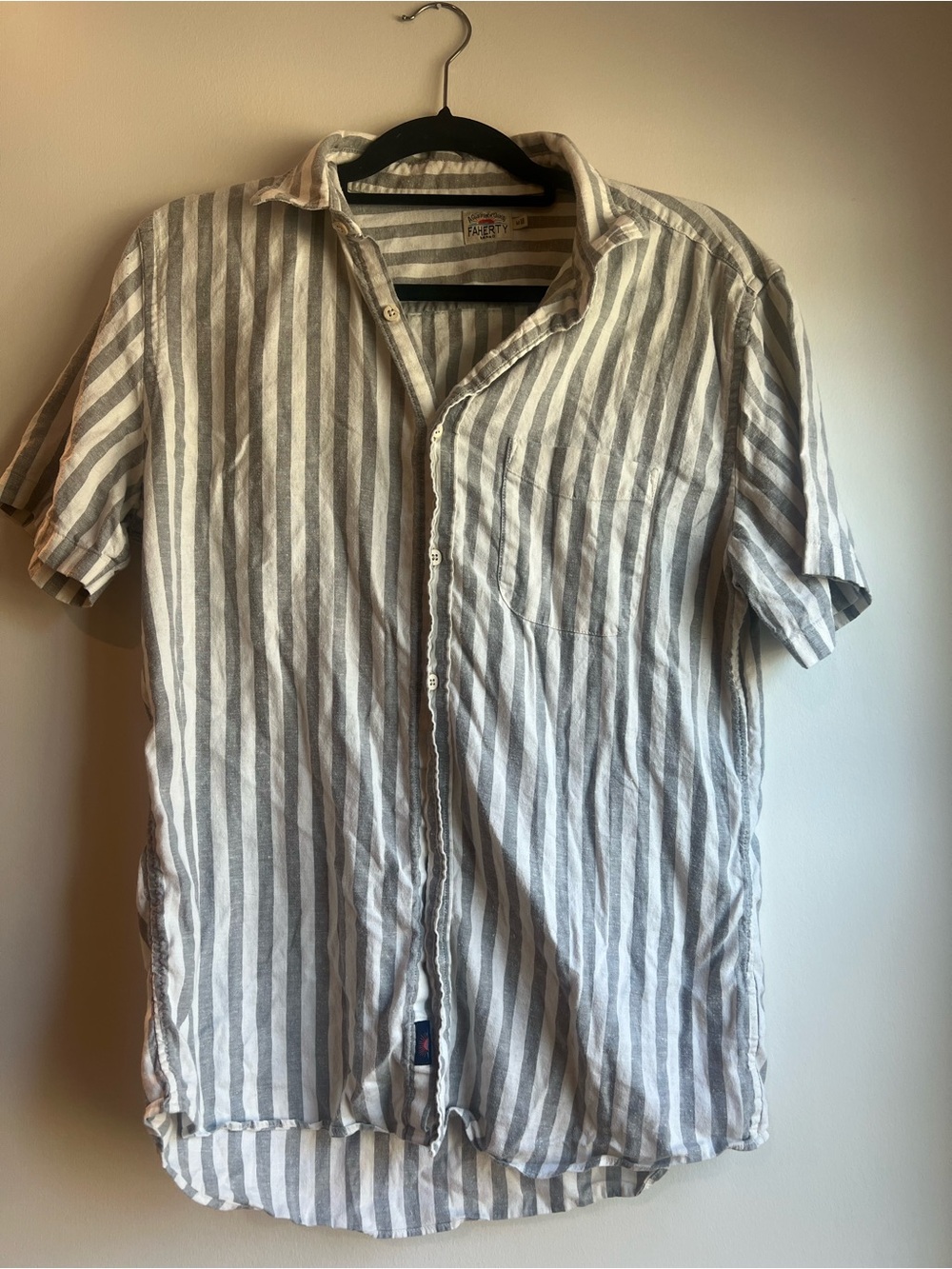 Faherty Gray & White Vertical-Stripe Short-Sleeve Button-Down